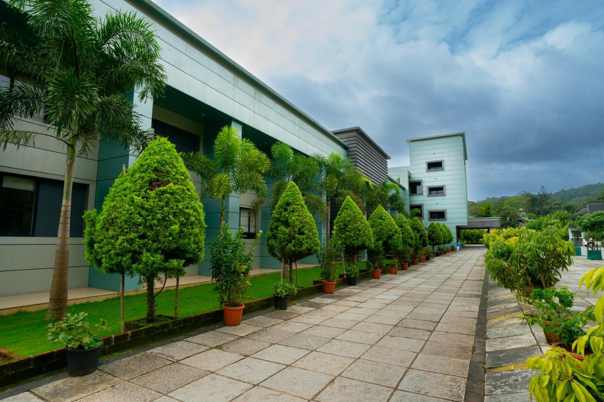 The Sanihara Hotel & Resort Vythiri Exterior foto